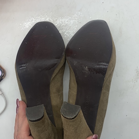 Calvin Klein Suede Taupe Heels Gabby Size 8 MCH4453E - Picture 12 of 13